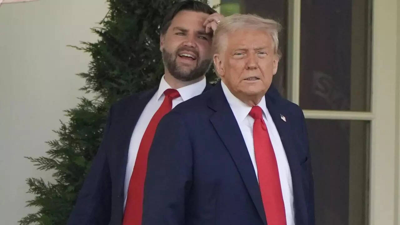 Donald Trump finally names his possible successors. It's not JD Vance alone