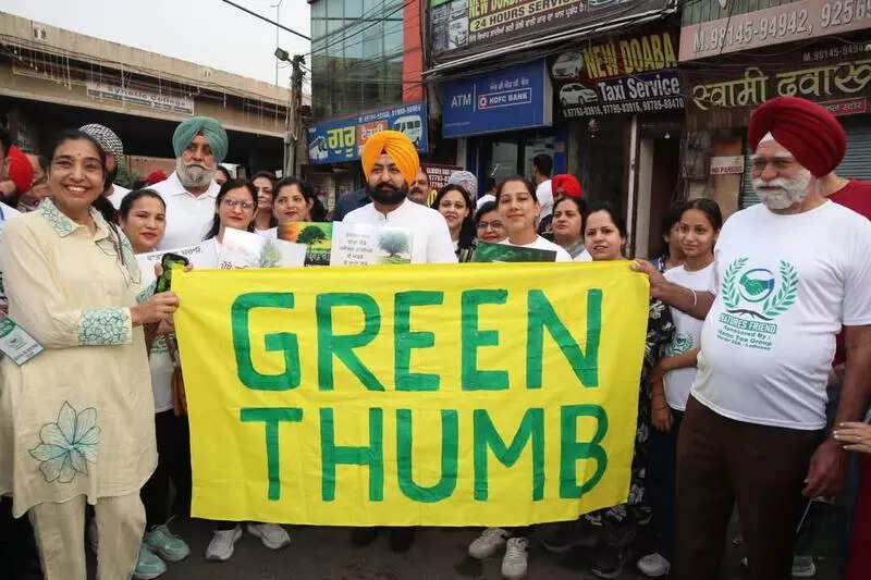 City residents walk to raise awareness about pollution