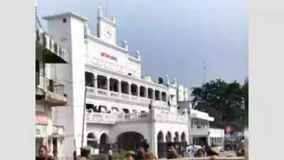 Encroachers get notice from Lucknow Municipal Corporation, face FIR