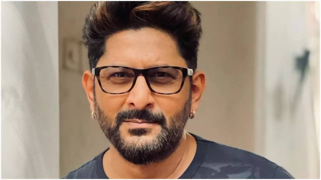Arshad Warsi shows inside his 150-yr-old Goa villa