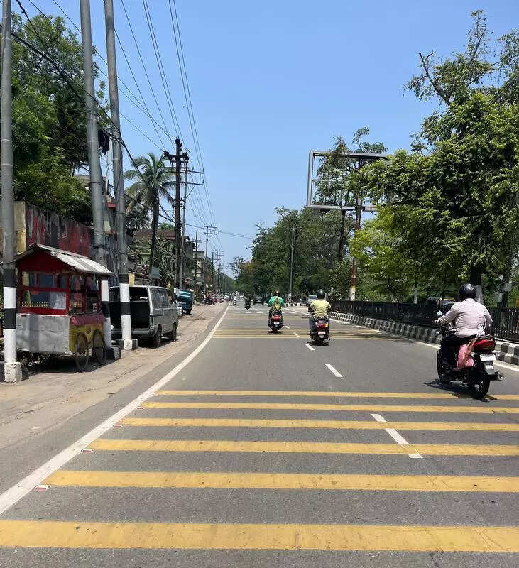 Clear footpaths, less traffic on election day