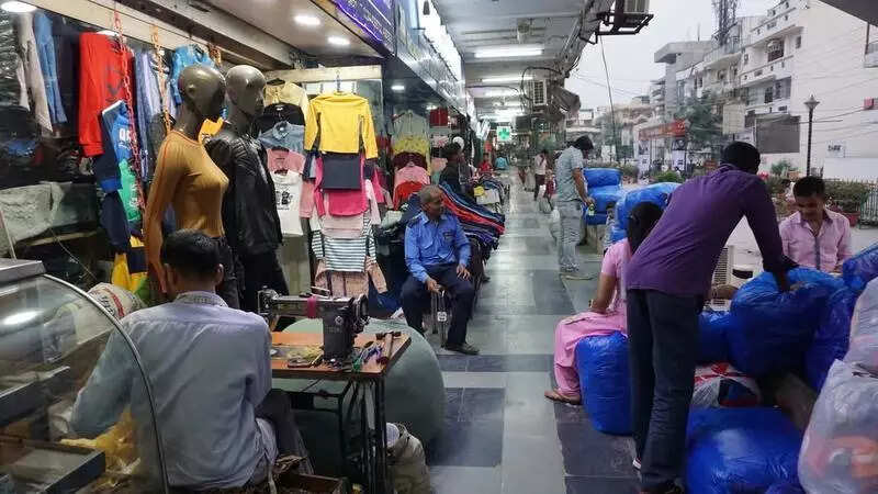 Remove encroachments or face action, traders at DLF 1 shopping mall told