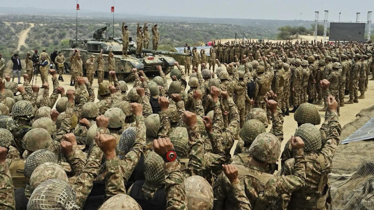 Pakistan army using cheap rockets, behaving like Hamas: Defence sources