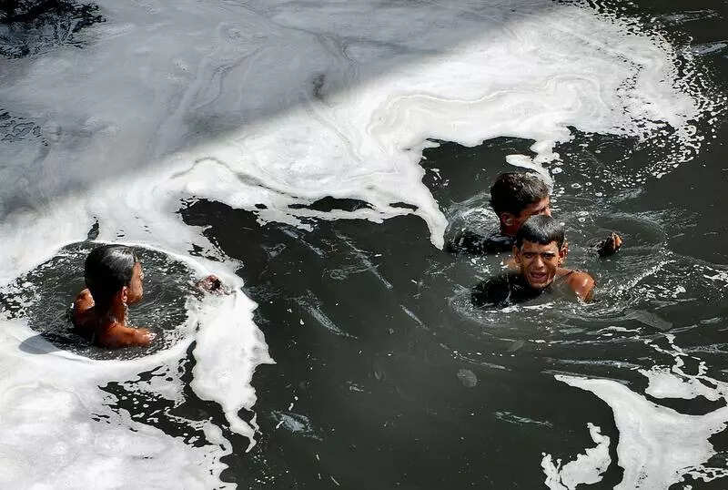 Delhi’s 2% Yamuna Stretch Behind 80% Of Its Pollution: Why Plan Needs Rethink