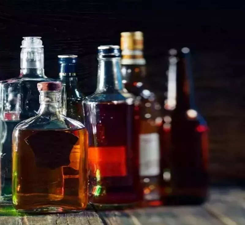 Smuggled liquor worth 4 lakh seized by Excise STF