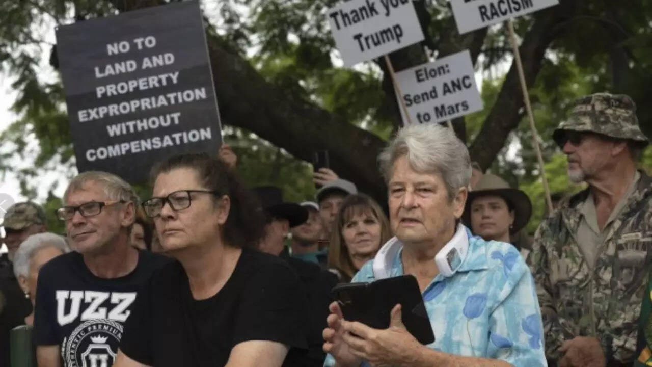 South Africa pushes back against Trump’s plan to resettle white Afrikaners in US
