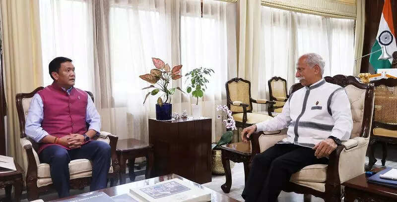 Arunachal guv, CM discuss key security & devpt challenges