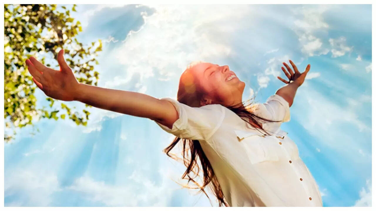 Can standing in the sun for 10 minutes give better quality vitamin D than pills?
