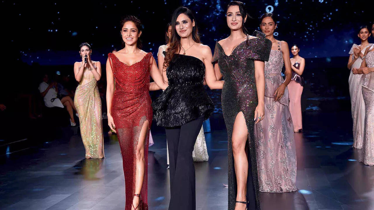 Showstopper Nushrratt Bharuccha, Silky Nanda and show opener Shefali Bagga