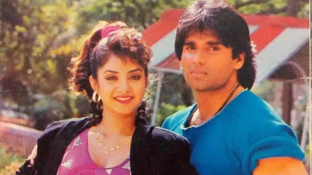 Suniel remembers Divya Bharti’s final days on Mohra sets