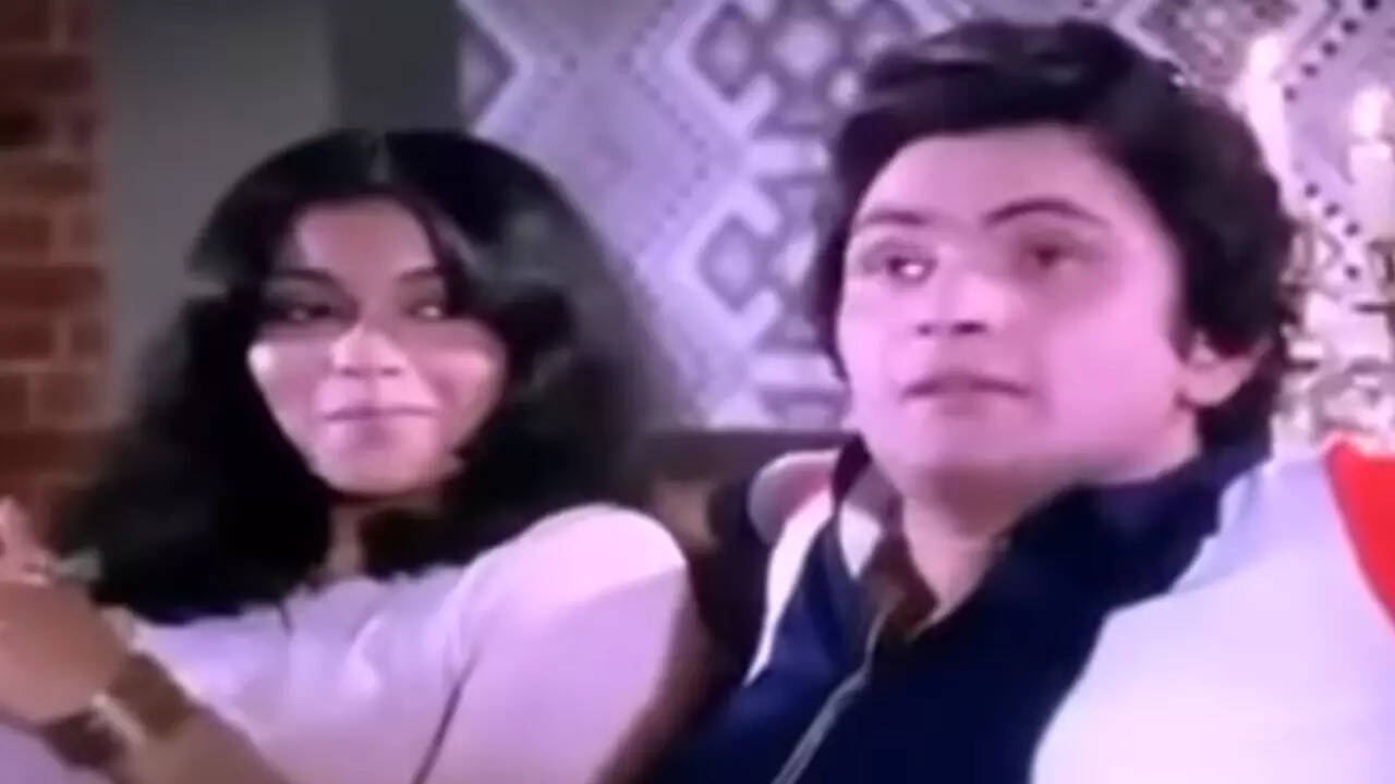 Zeenat says Rishi had two cushions to look taller than her