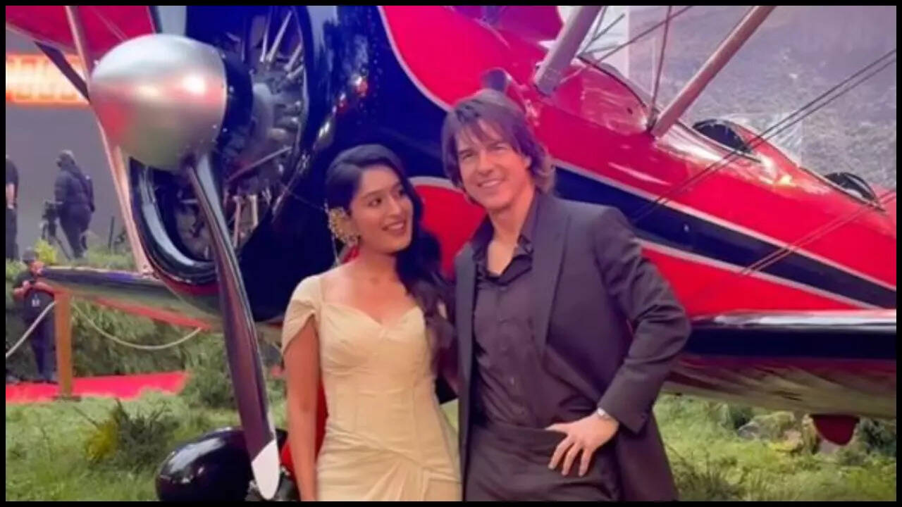 Niharika poses with Tom Cruise