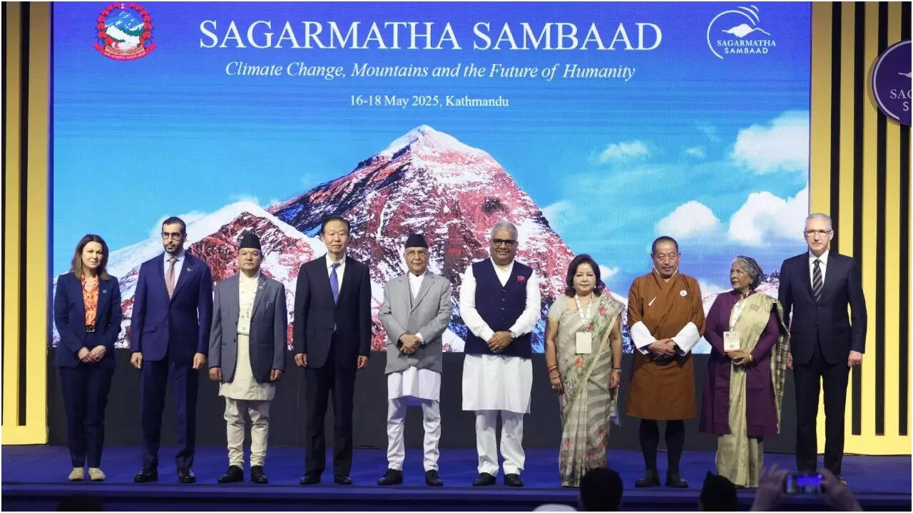 Chinese leader refers to Mount Everest as ‘Chomolungma’ 10 times at Nepal forum