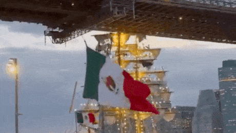 Watch: Mexican navy ship crashes into NYC’s Brooklyn Bridge; over 20 injured