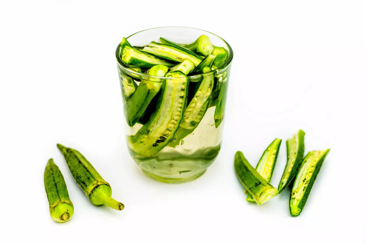 Can consuming okra water remove microplastics from the body?