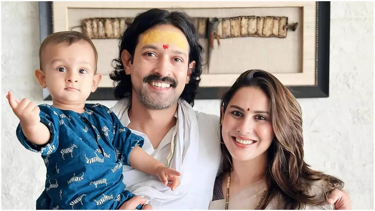 Vikrant shares heartwarming moments with wife, son