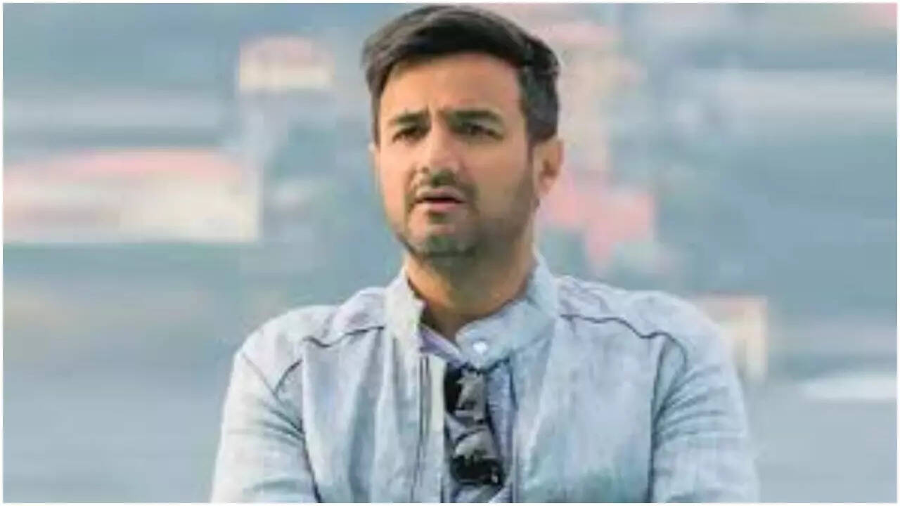 Did Siddharth Anand just confirm the start of 'King' shoot?