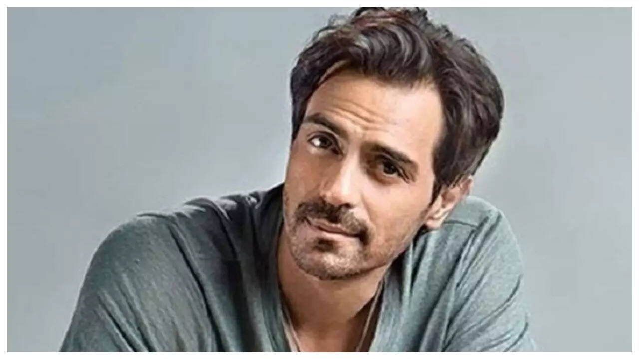 HC quashes non-bailable warrant against Arjun Rampal