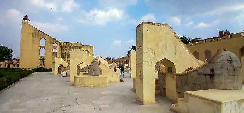 msid 121323602,imgsize 25812 https://jaipur.visitinrajasthan.com/wp-content/uploads/2023/10/cropped-cropped-R-2.png