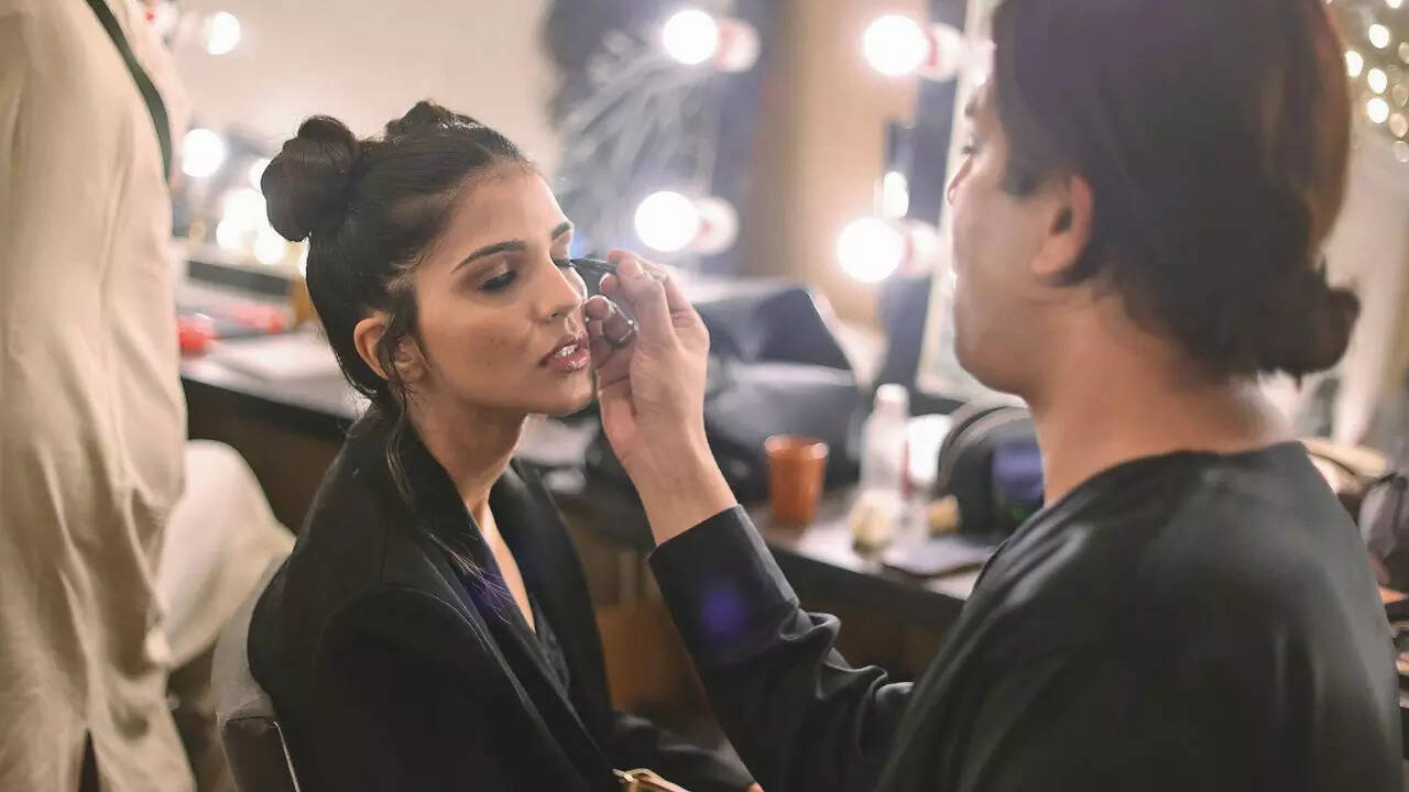 'The makeup room is our hangout and chill zone, jahan sara gossip hota hai'