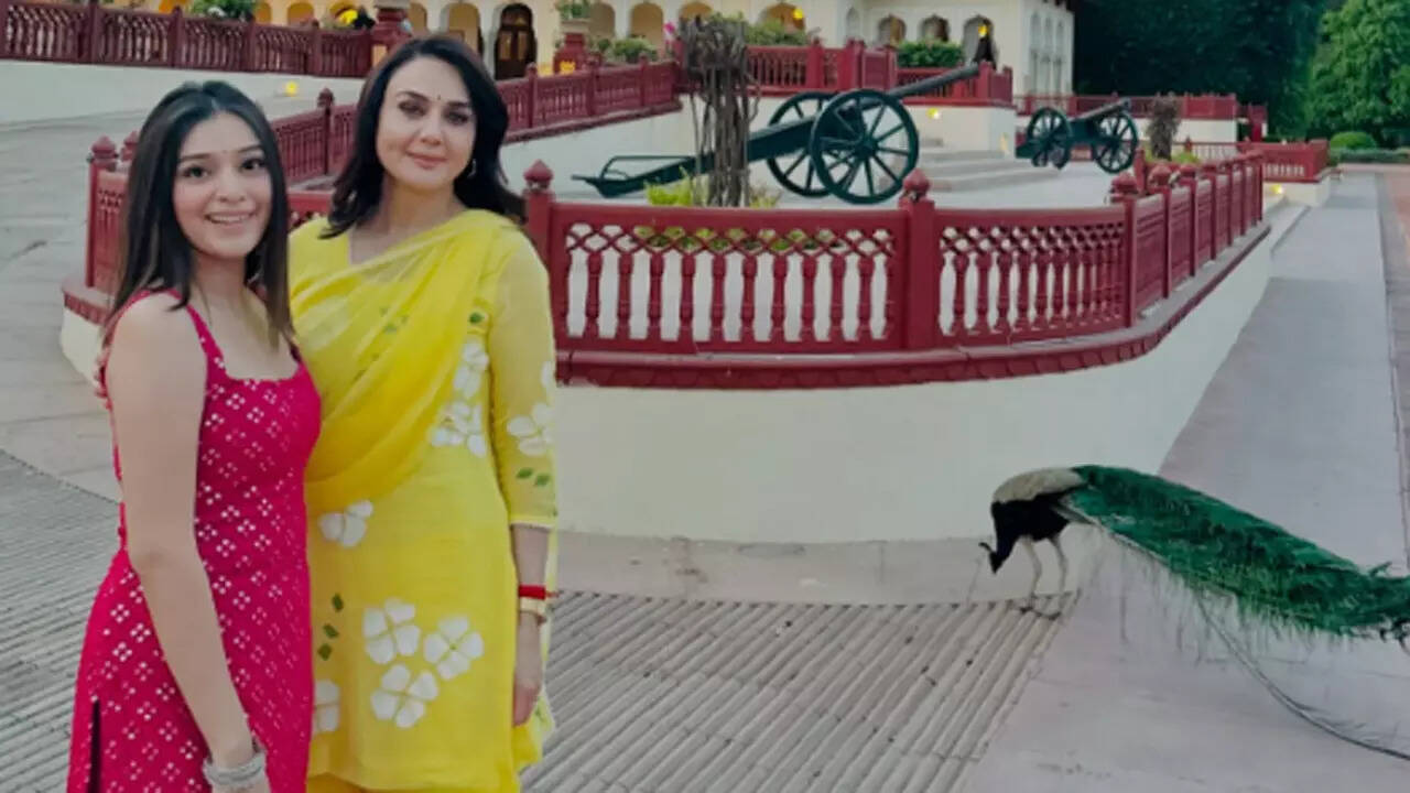 Chahal's rumoured girlfriend RJ Mahvash meets Preity Zinta