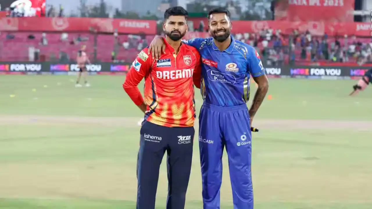 IPL Live: MI lose first wicket, Ryan Rickelton falls