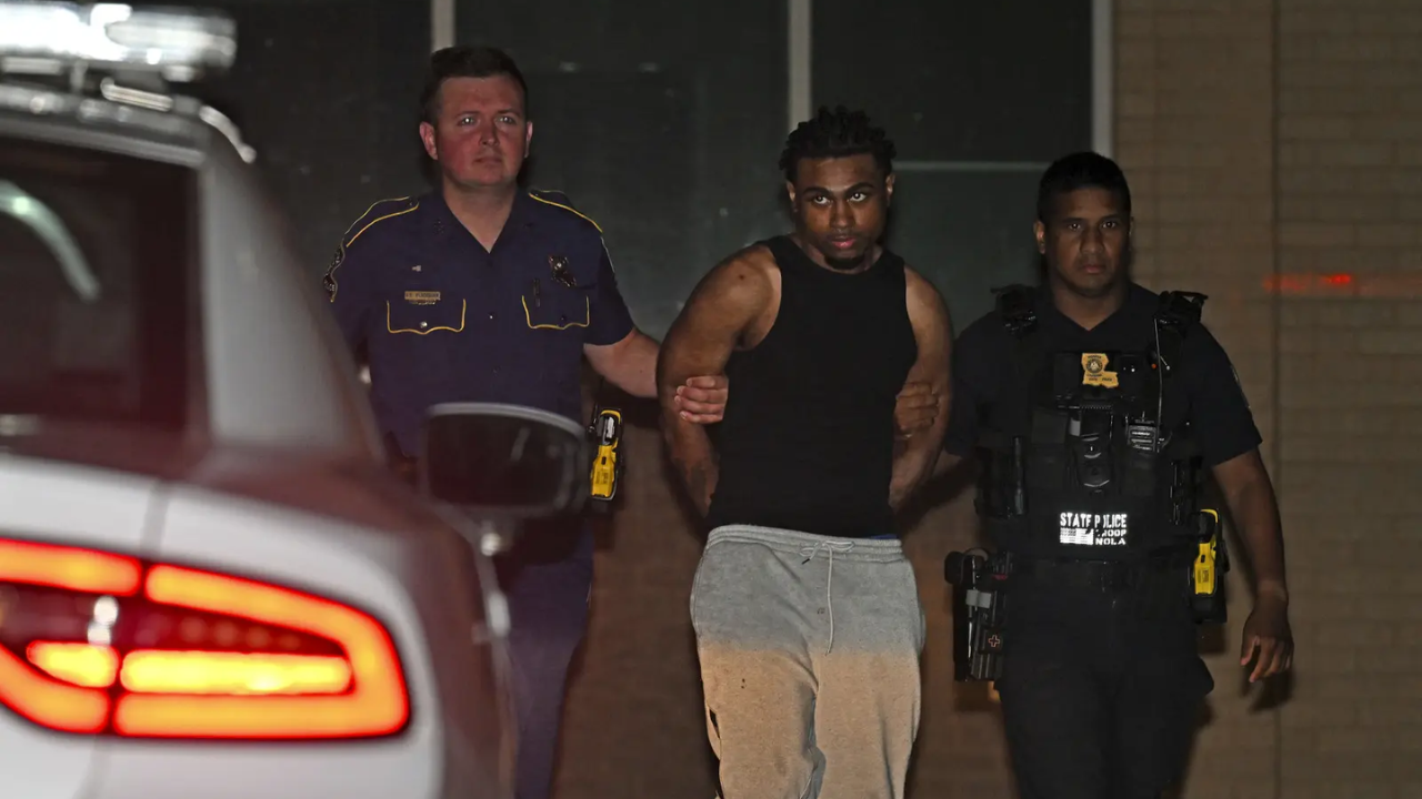 Louisiana and Texas arrest three more in ongoing manhunt for jailbreak inmates, two left