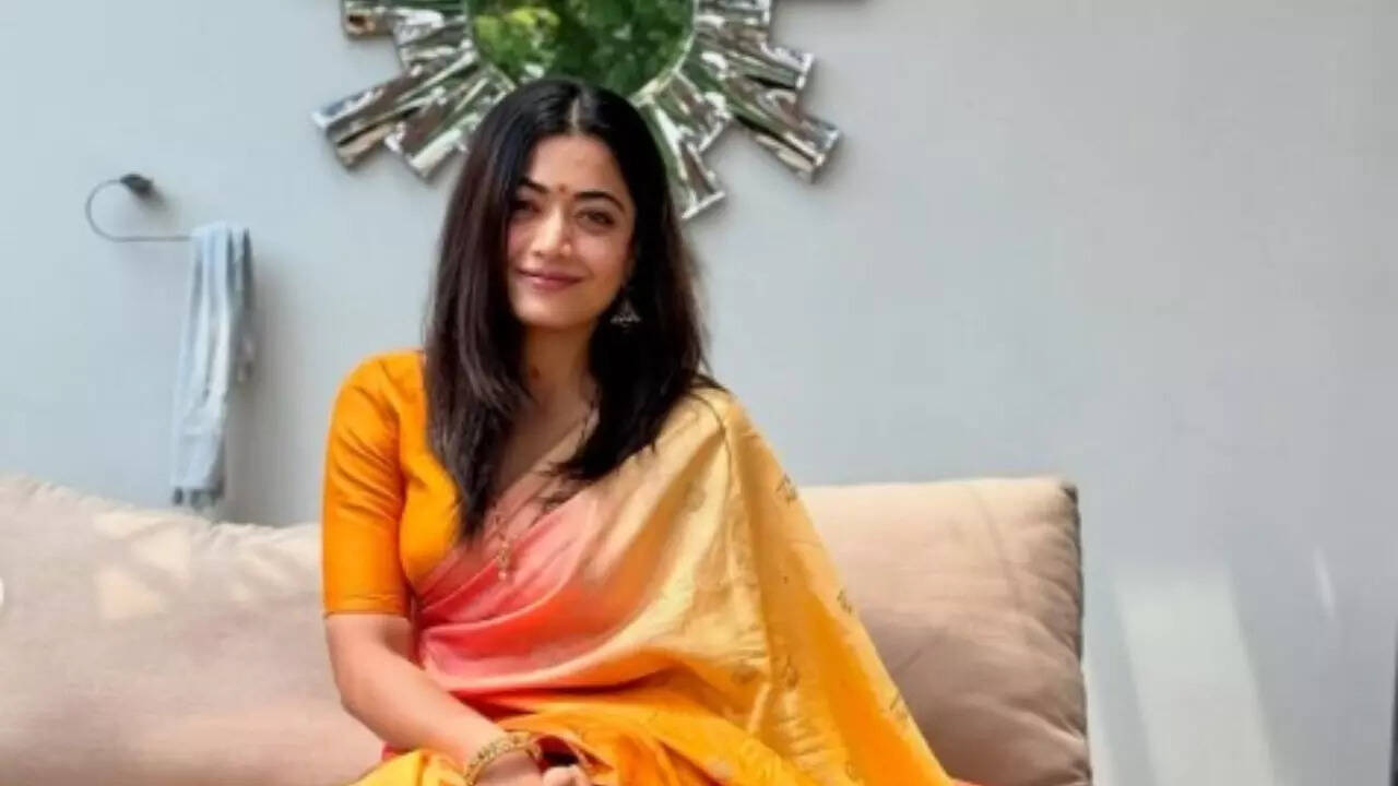 Fans convinced Rashmika's photos were taken at Vijay's house
