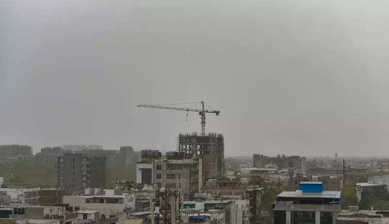 Rain & winds likely to splash water on your Sunday plans in Gurgaon