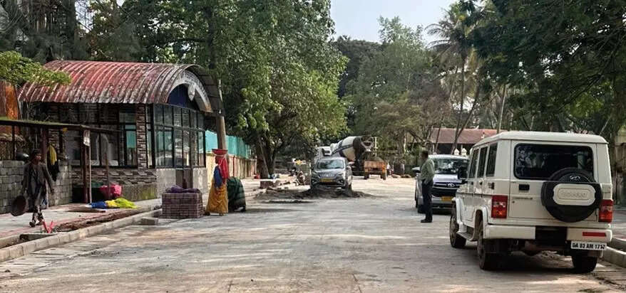 After 4 years, Smart City opens Tonca road with open pits and no footpaths