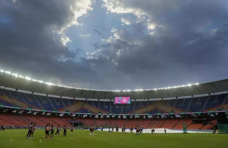 IPL rush bowls over Ahmedabad’s hotels, eateries