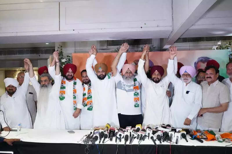 Bains sees red as AAP’s Kamaljit Karwal gets back to Cong with 2 in tow