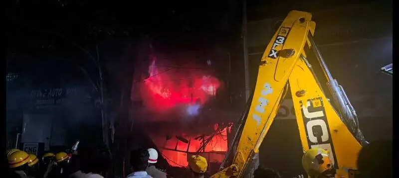 Fire breaks out in automobile store in Bengaluru; no casualties
