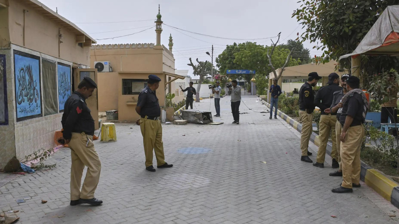 Pakistan jailbreak: Over 100 prisoners escape during earthquake evacuation in Karachi