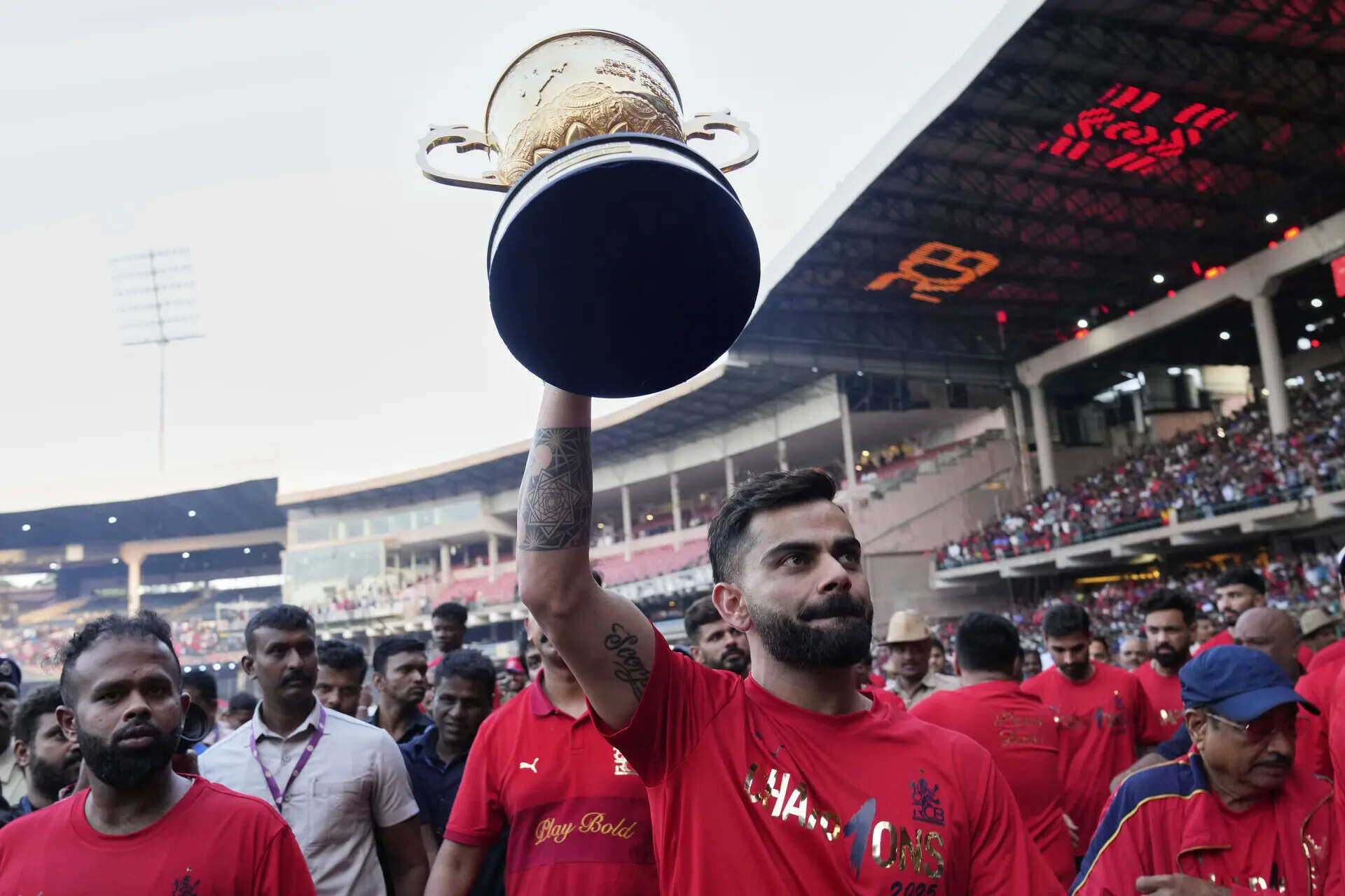 Live: IPL champions RCB reach Bengaluru; huge crowd at Chinnaswamy Stadium