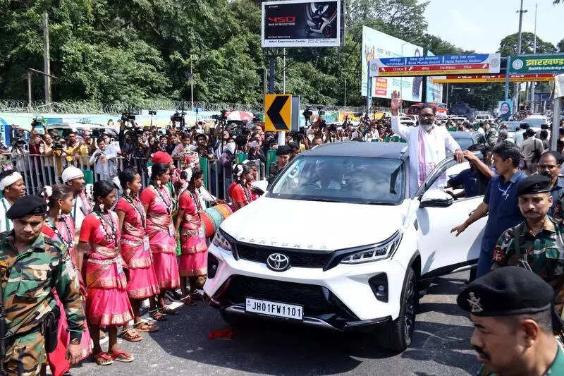 New flyover to be named after Kartik Oraon: Hemant