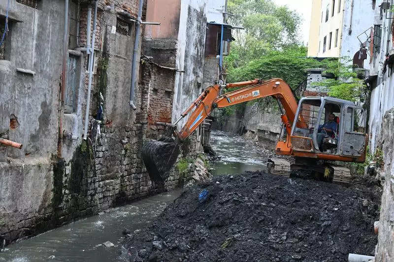 HYDRAA launches crackdown on nala encroachments