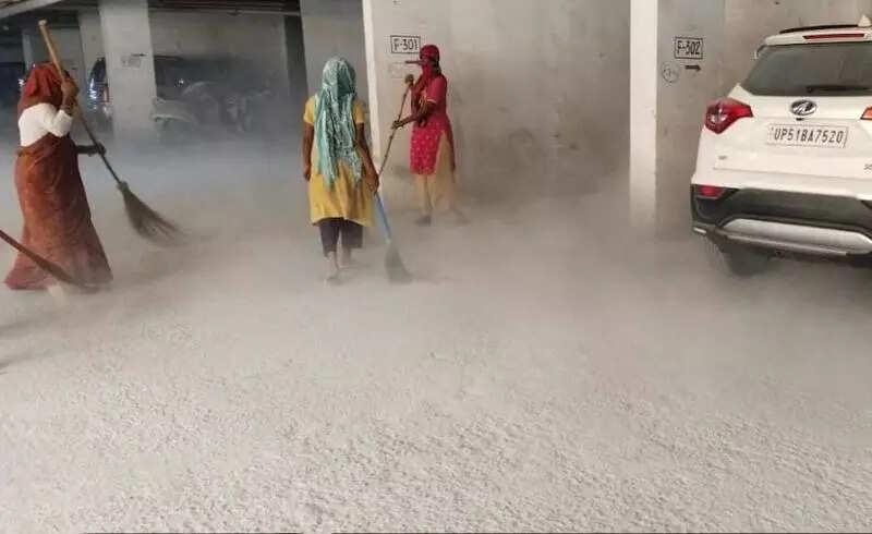 Srishti Aptmts residents irked by waterlogging, leakage