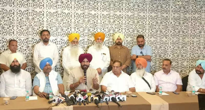 Warring calls for police reforms, says Cong won’t forgive or forget