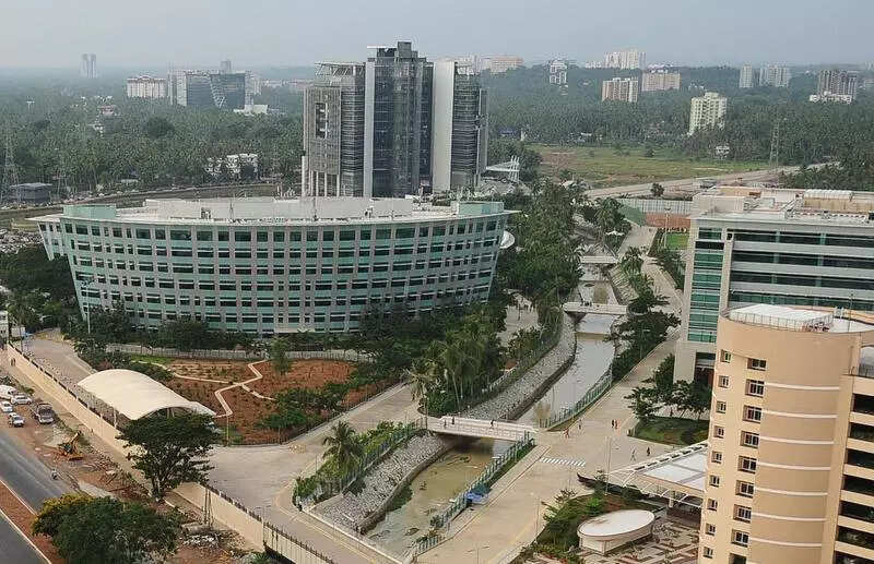 Technopark employees urge KSRTC to resume weekend long-distance bus services