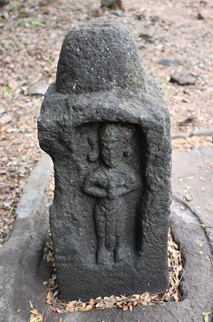 Palye’s hero stone sheds light on ancient local traditions
