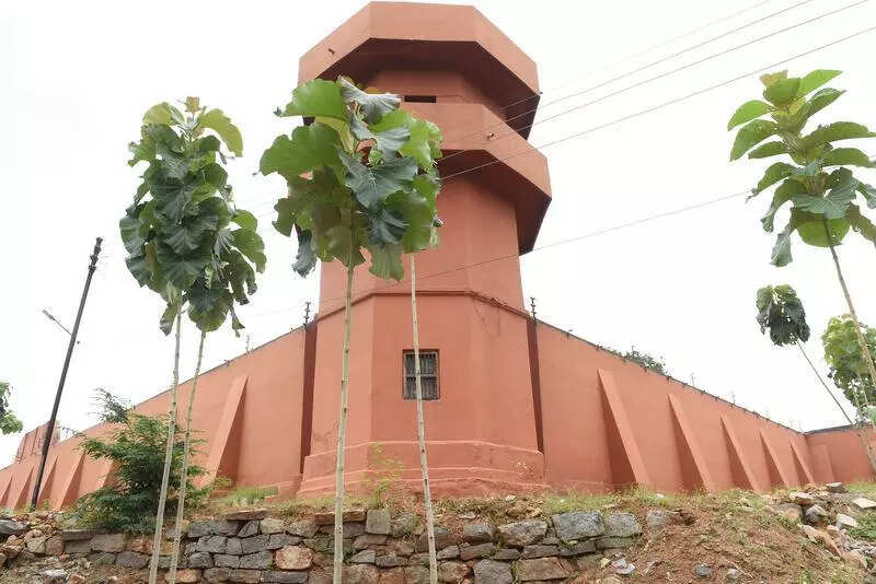 Case against 6 persons after Chanchalguda jail plaint over prison land ownership