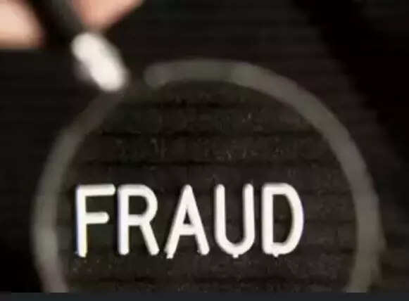 Man held for defrauding firm of 9cr