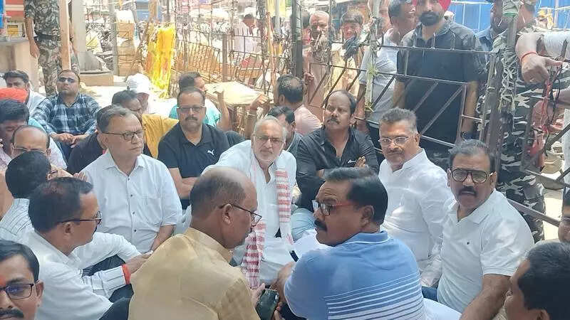 BJP leader detained, later released in H’bag hospital negligence case