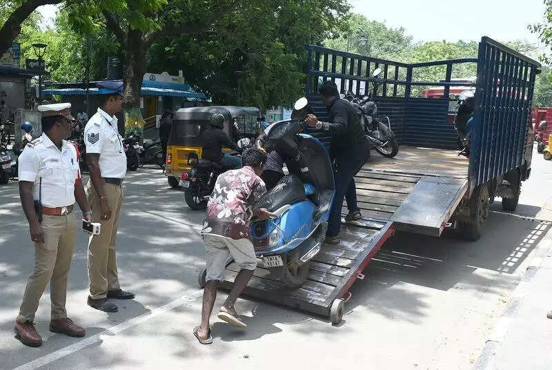 Chennai police crackdown on Pedestrian Plaza violators: but where is GCC