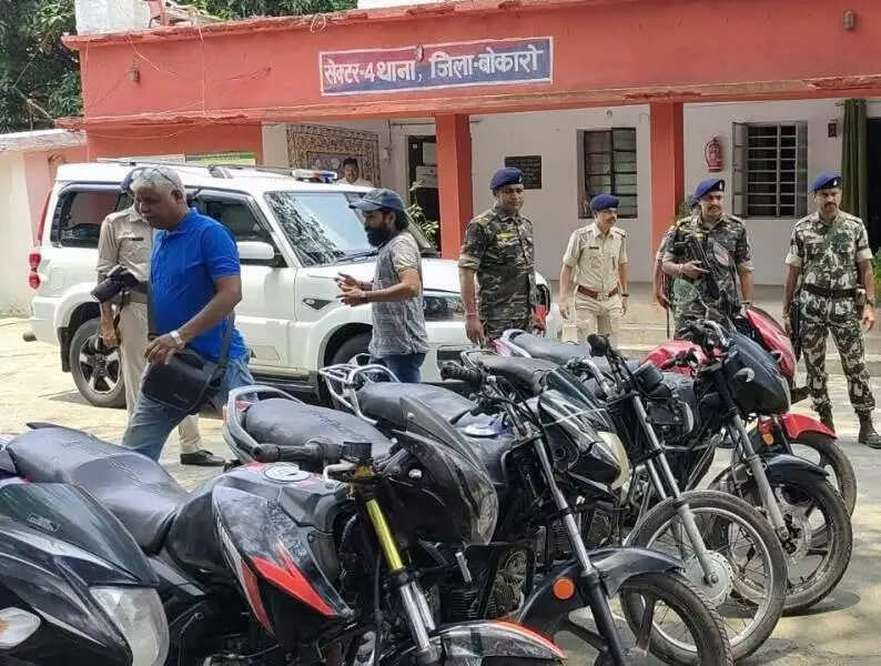 3, including minor, held for vehicle theft in Bokaro