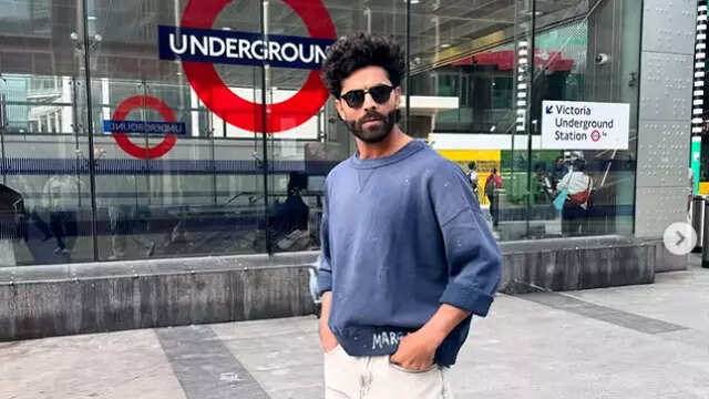 Jadeja shares stylish pictures from 'favourite city'; Team India in England for Test series