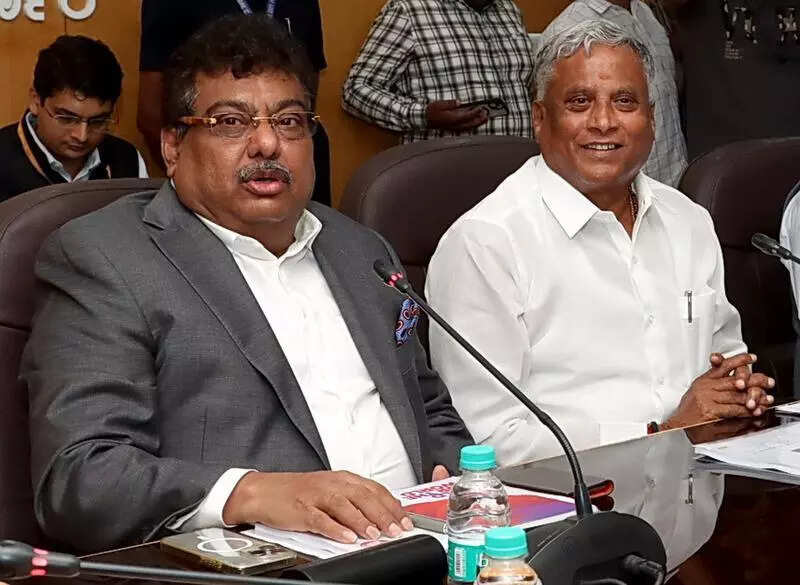 Somanna urges Karnataka govt to reconsider dropped railways projects