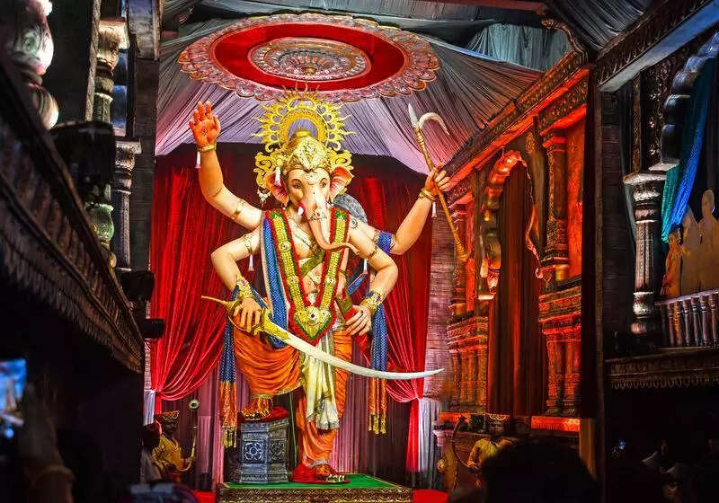 HC lifts ban on PoP idol-making, but no immersion in sea, rivers