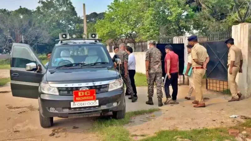 3 Bangladeshis escape from H’bag detention centre